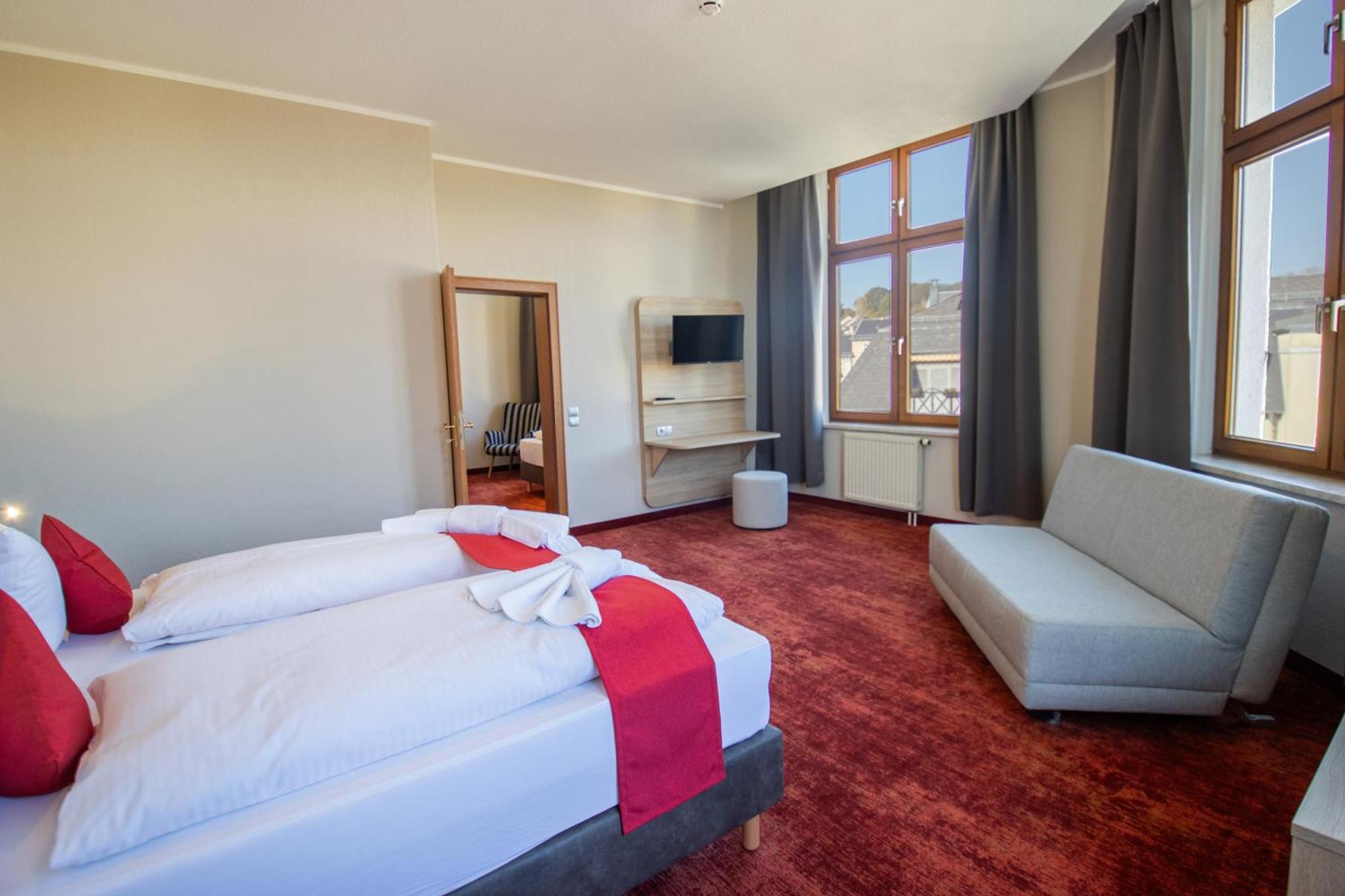 Hotel Lengenfelder Hof Lengenfeld  Экстерьер фото