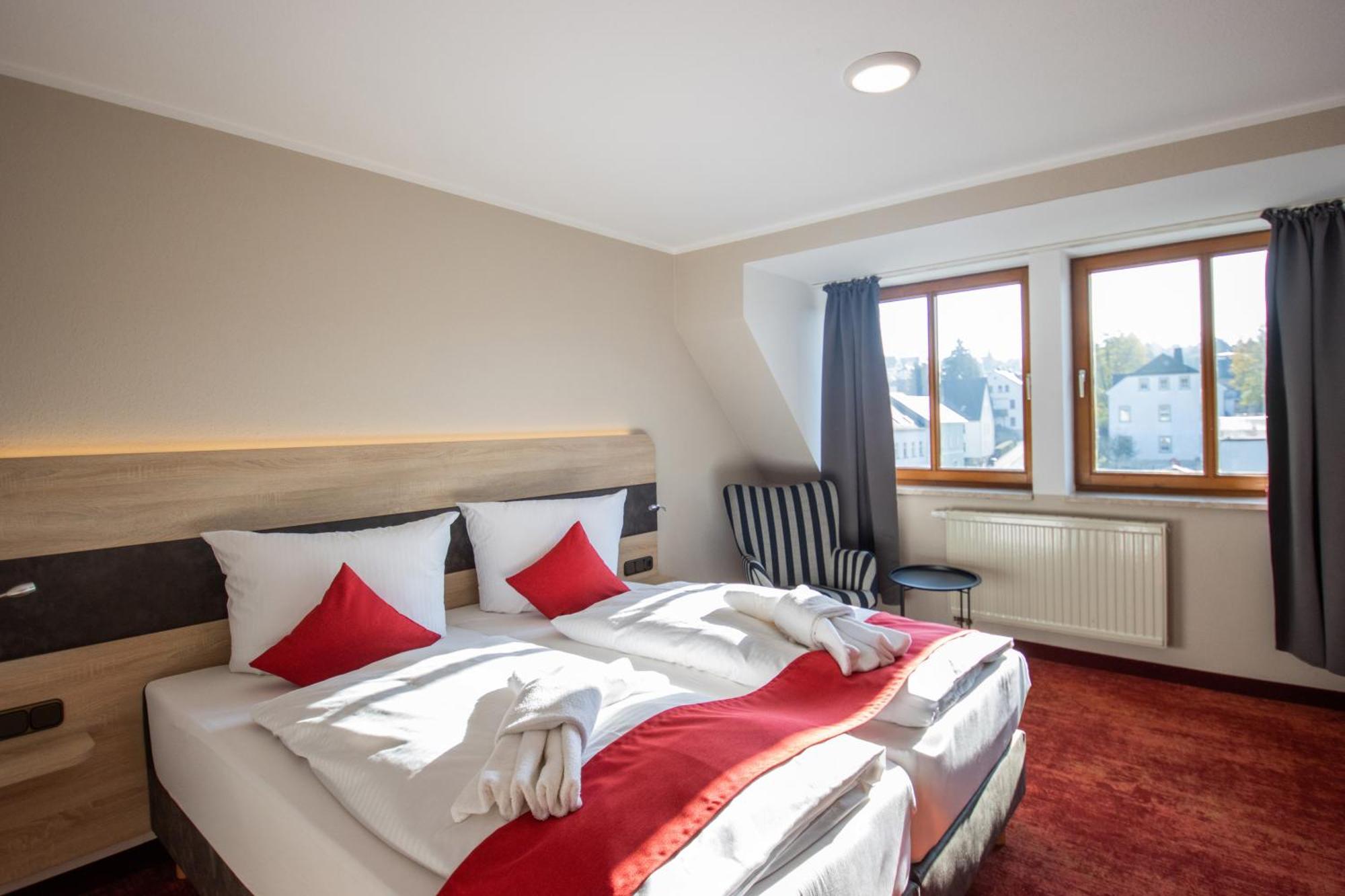 Hotel Lengenfelder Hof Lengenfeld  Экстерьер фото