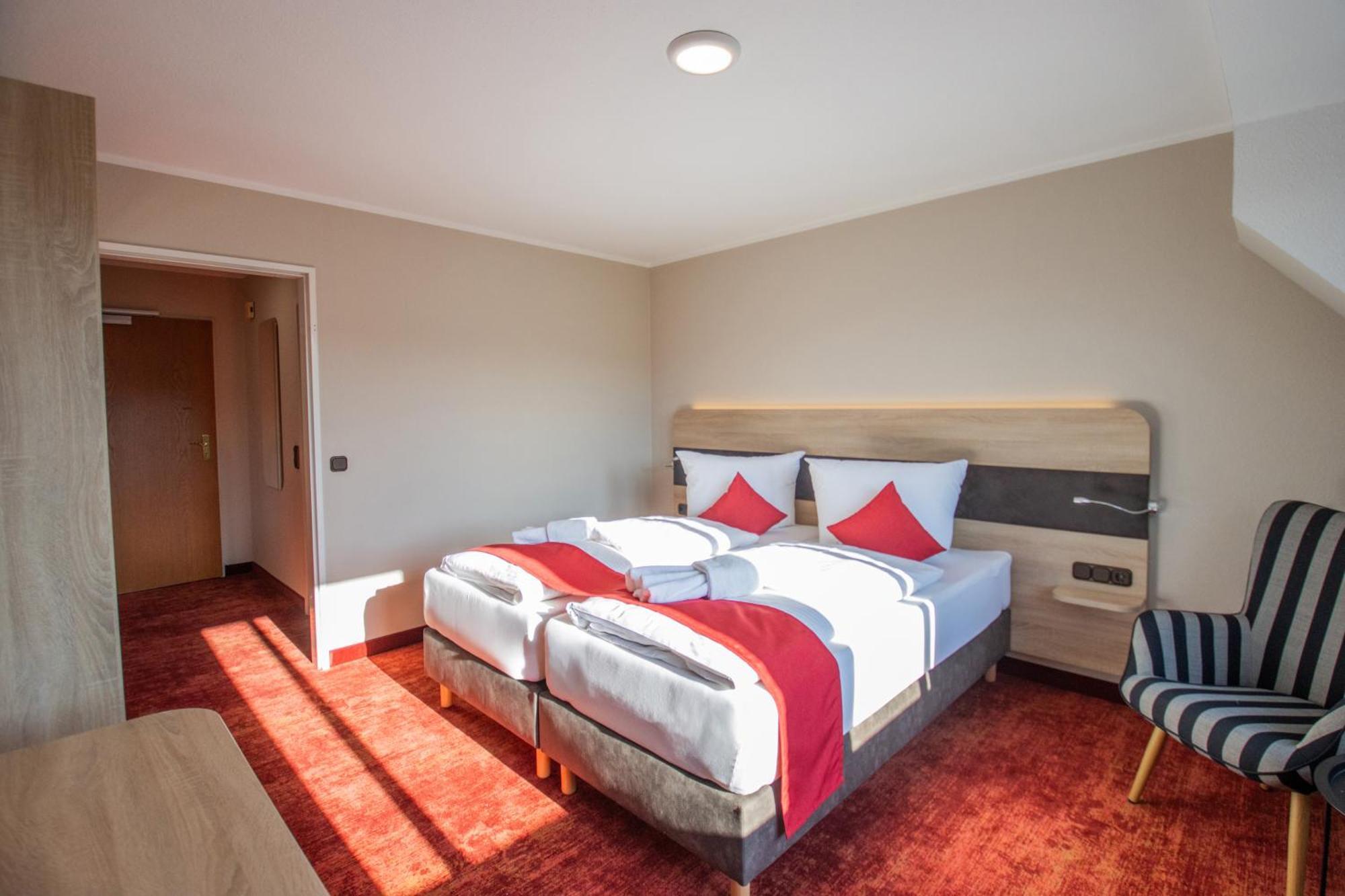 Hotel Lengenfelder Hof Lengenfeld  Экстерьер фото