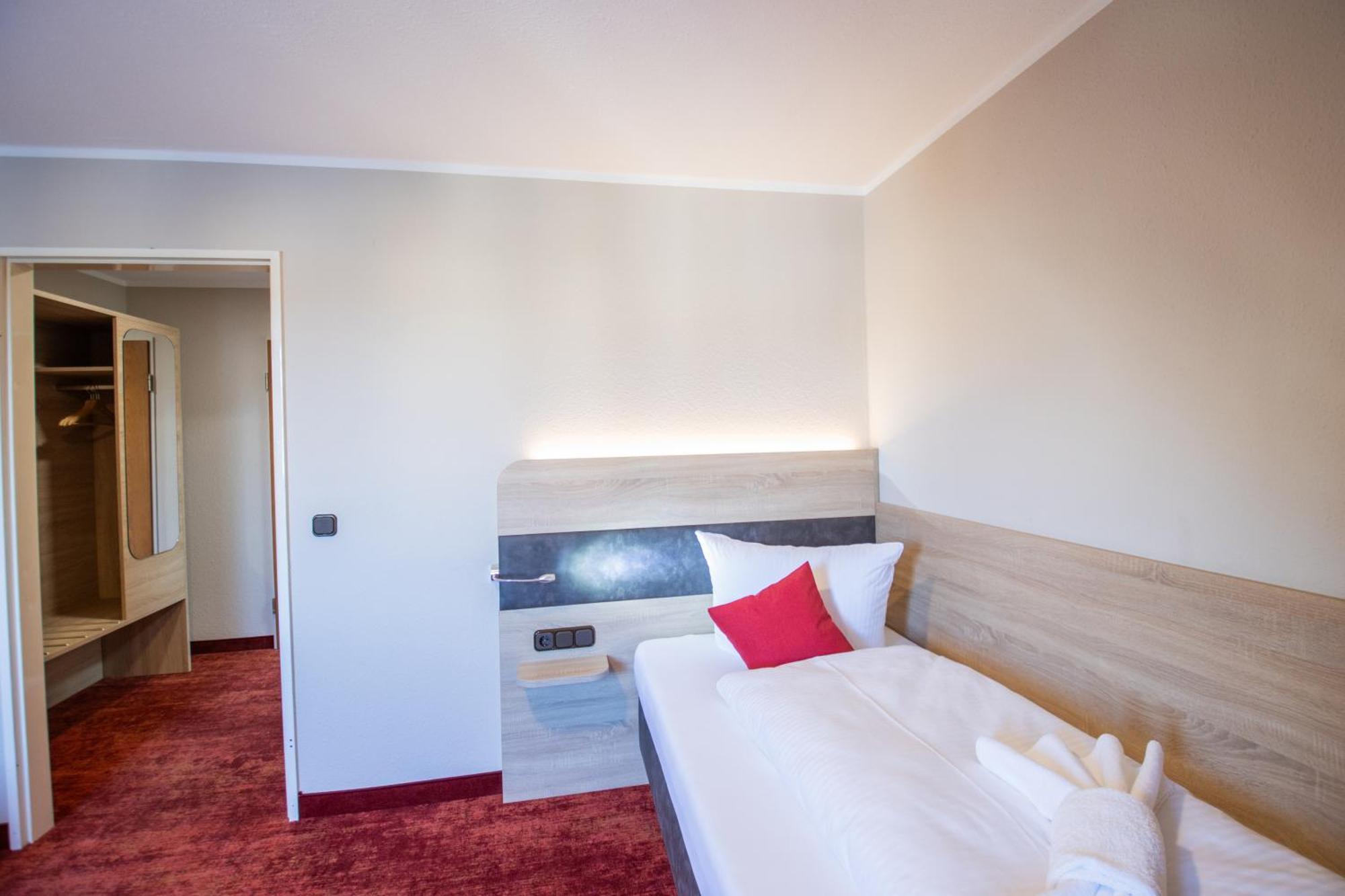 Hotel Lengenfelder Hof Lengenfeld  Экстерьер фото