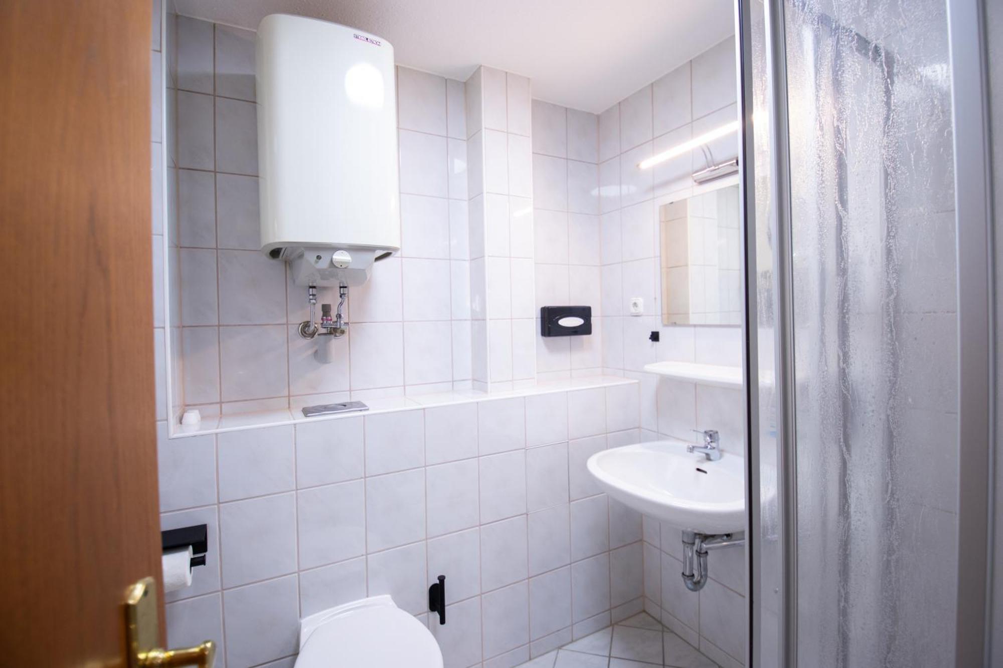 Hotel Lengenfelder Hof Lengenfeld  Экстерьер фото