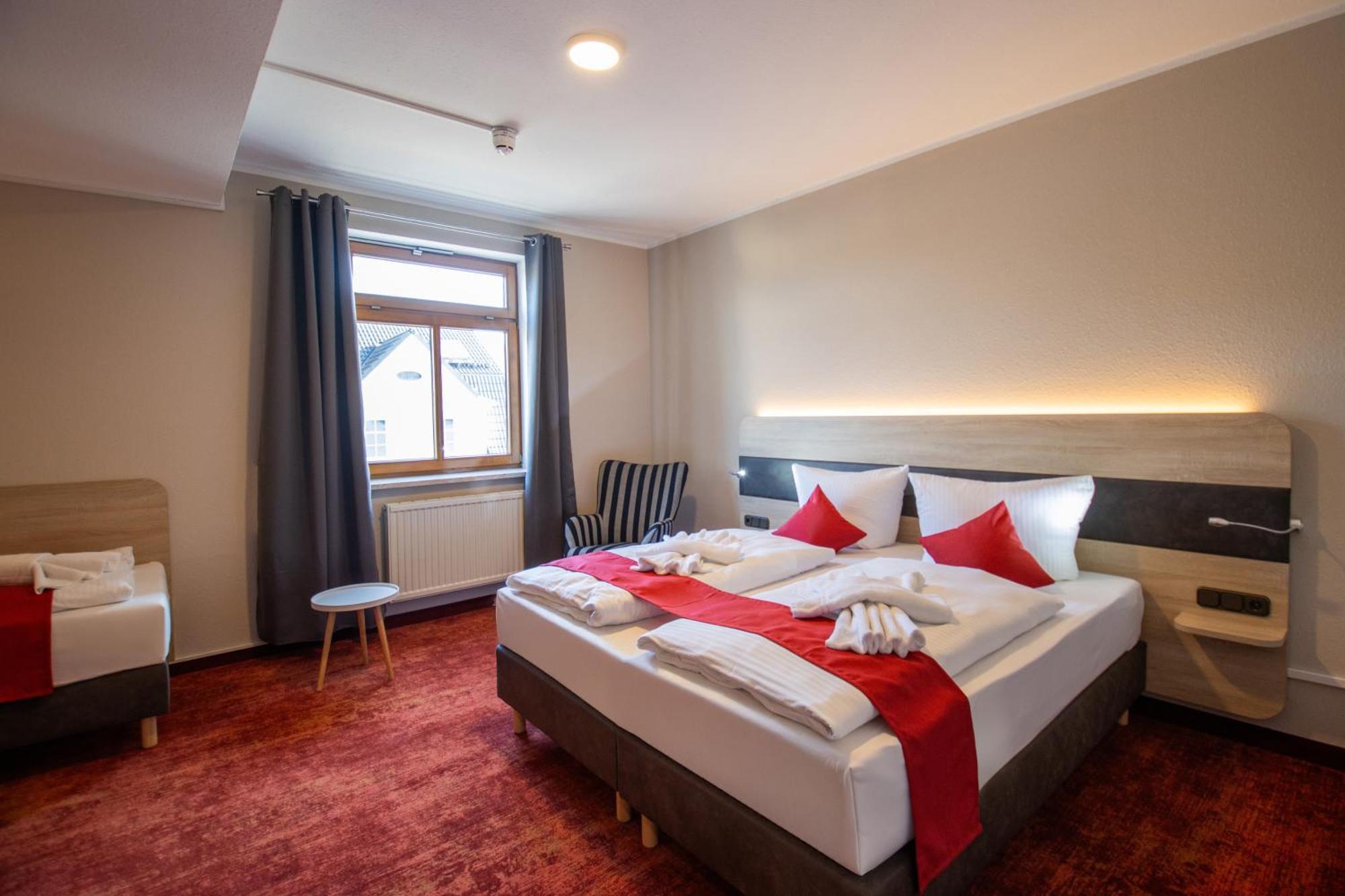 Hotel Lengenfelder Hof Lengenfeld  Экстерьер фото