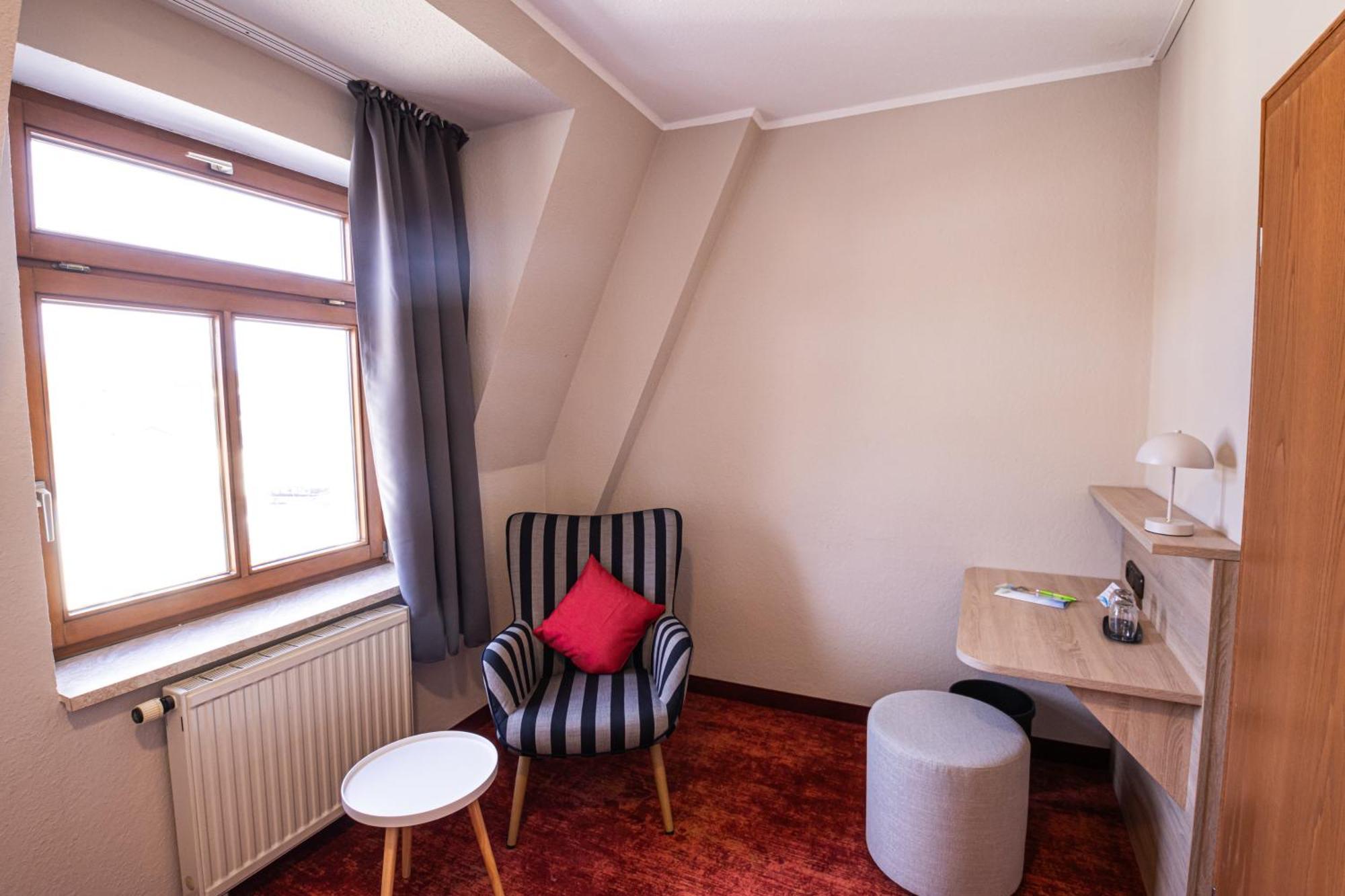 Hotel Lengenfelder Hof Lengenfeld  Экстерьер фото