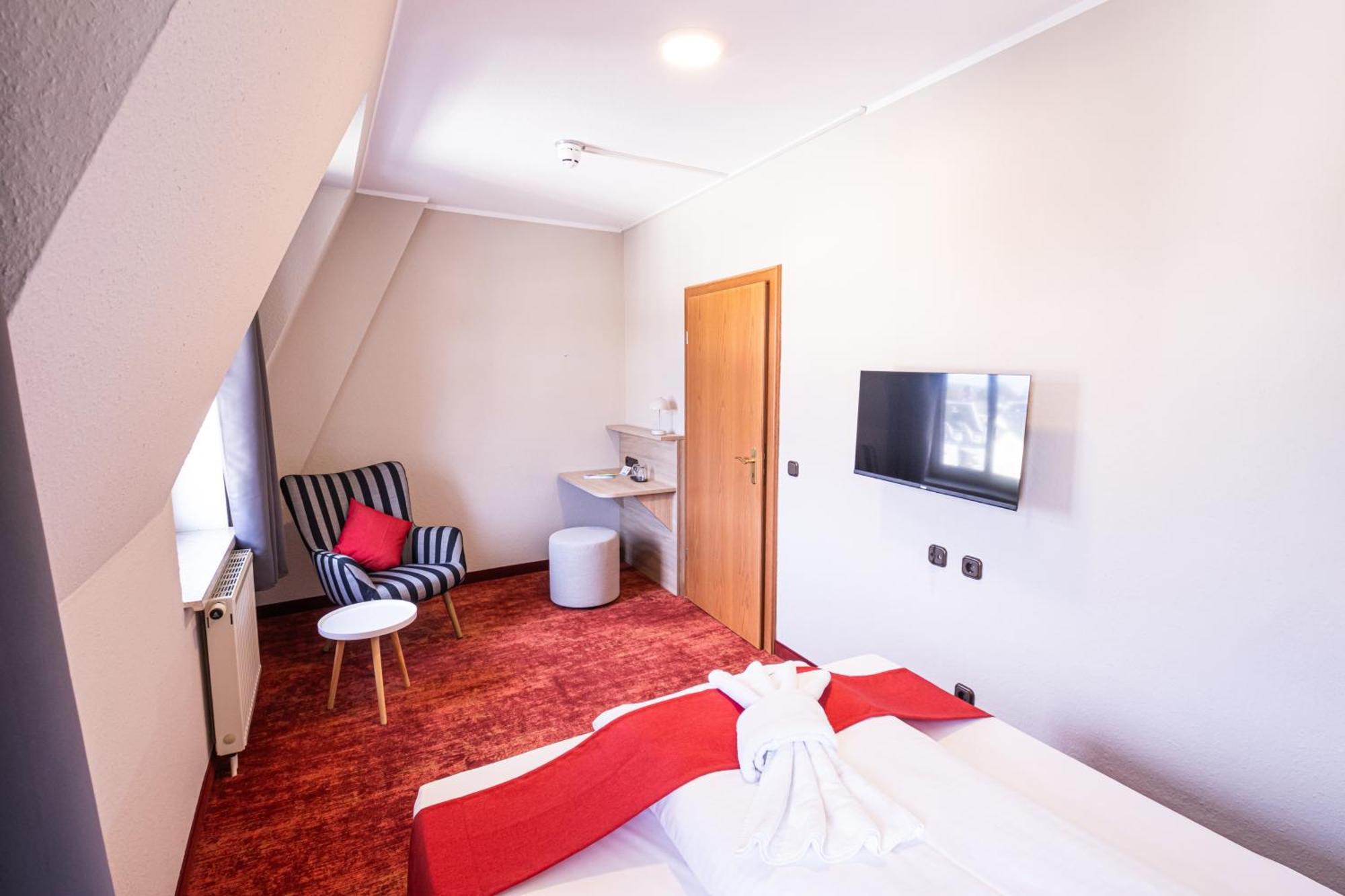 Hotel Lengenfelder Hof Lengenfeld  Экстерьер фото